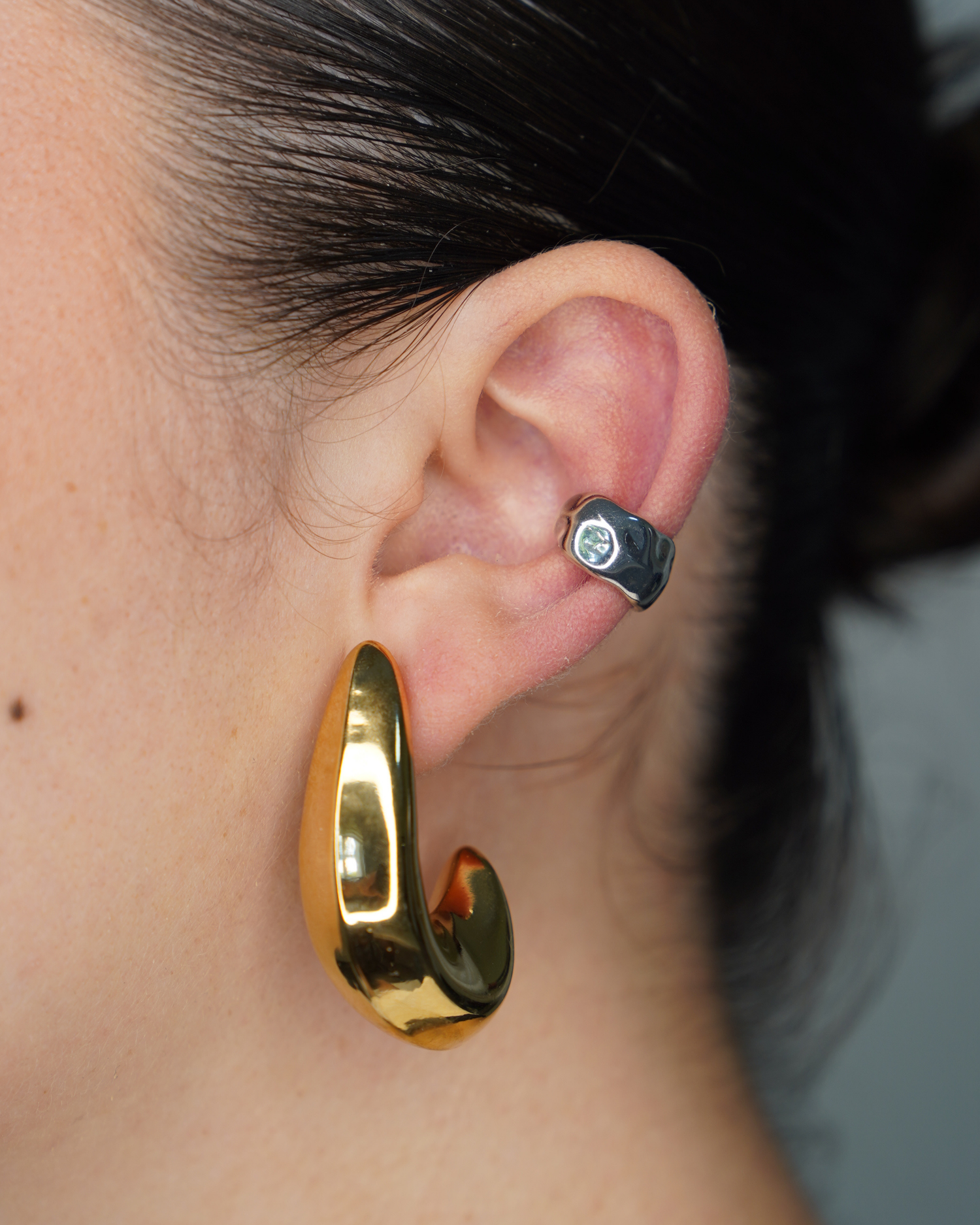Ear Cuff con textura