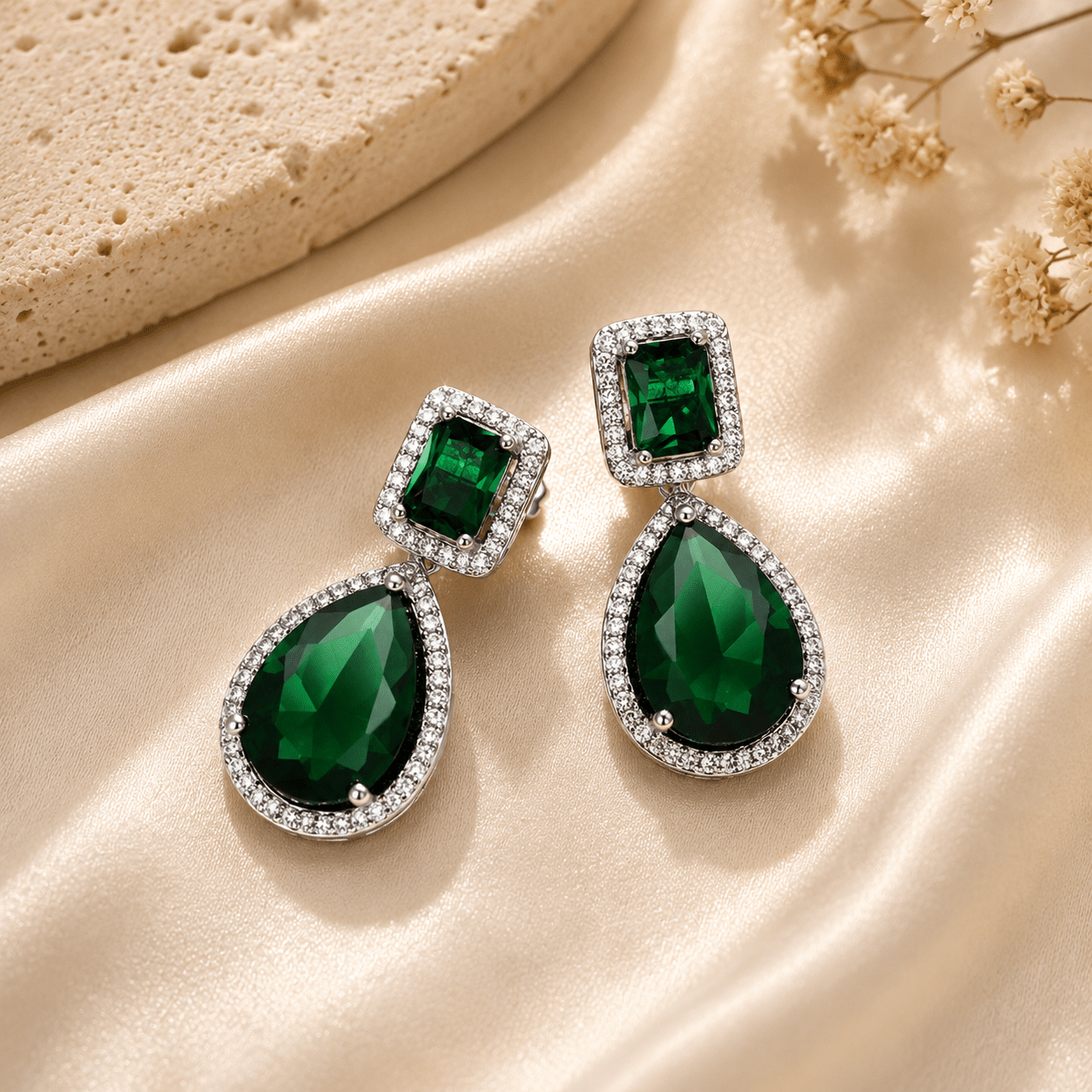 Aretes Esmeralda Royale -Aretes VERYSA