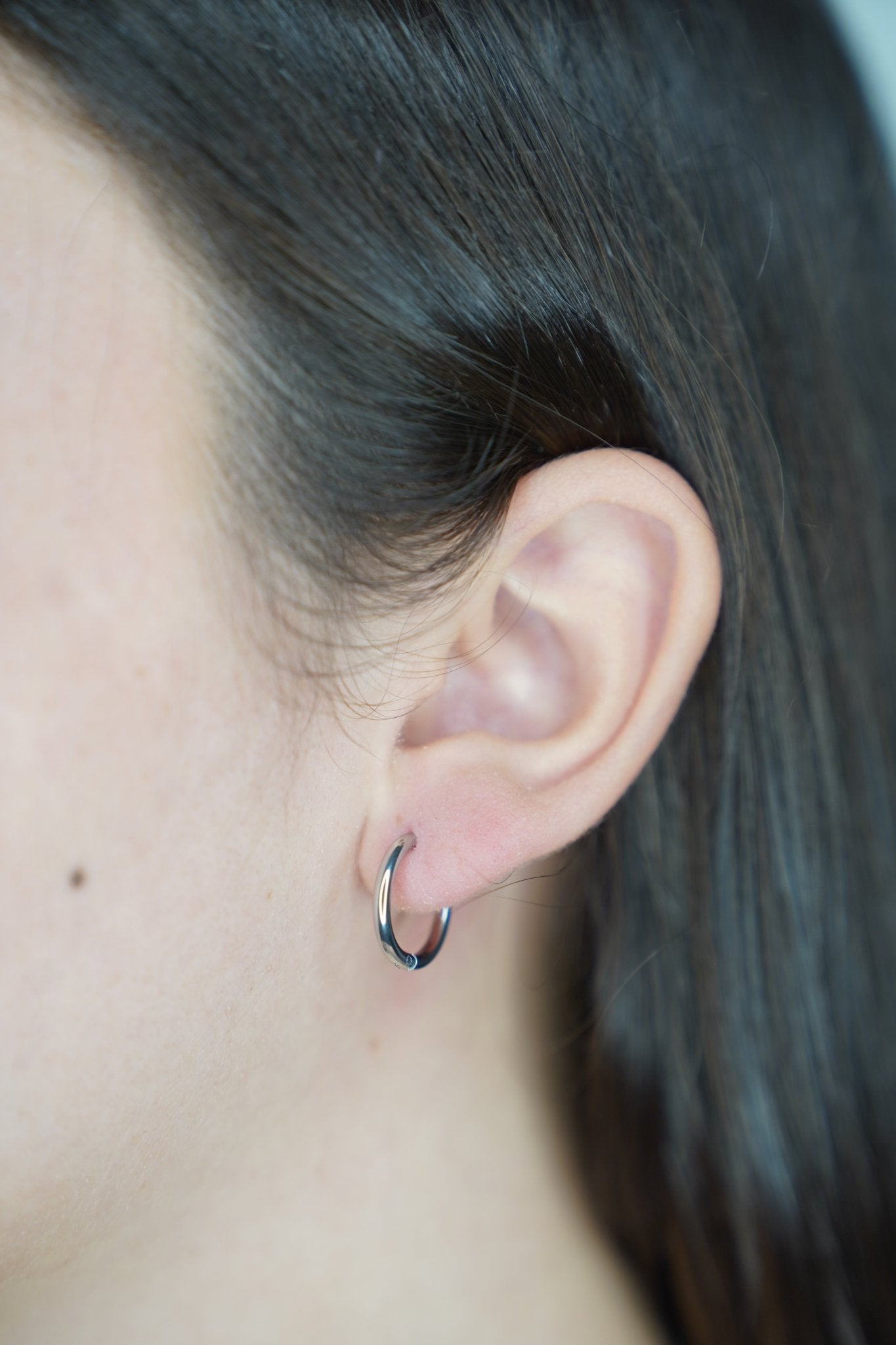 Argollas Clásicas — 3 tamaños disponibles - AretesChico - Plateado VERYSA