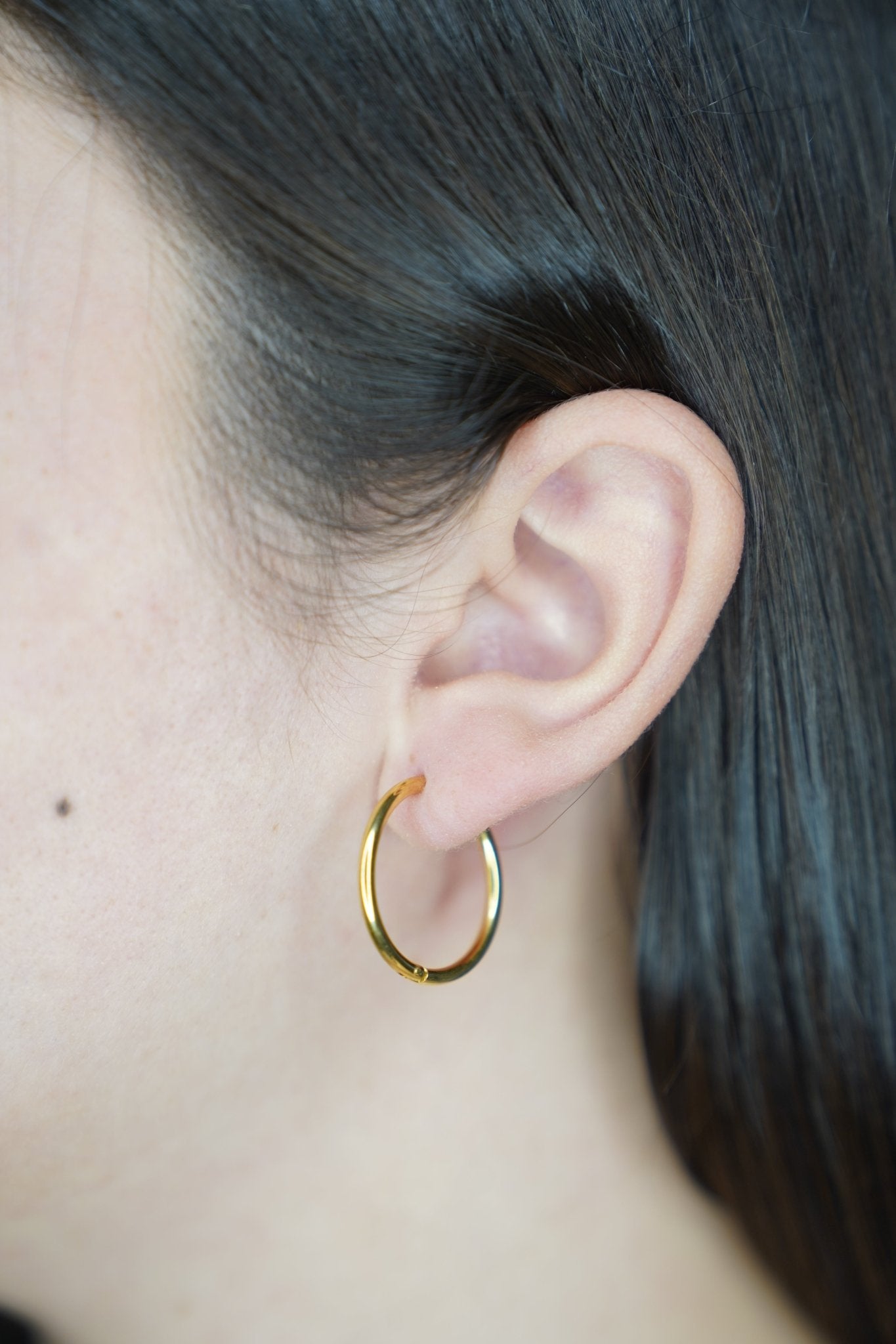 Argollas Clásicas — 3 tamaños disponibles - AretesGrande - Dorado VERYSA