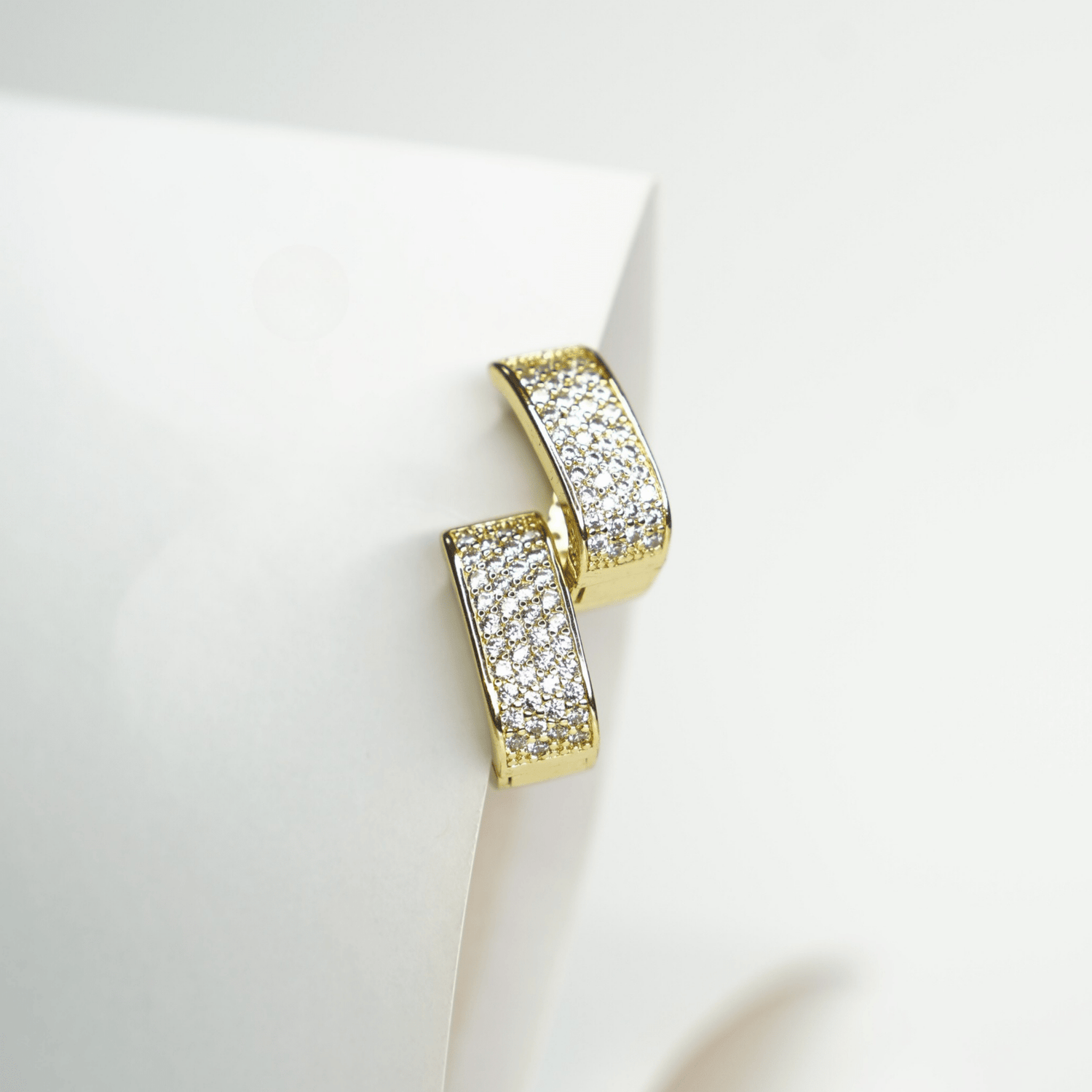 Arracadas Rectangular Circonia - AretesDorado VERYSA