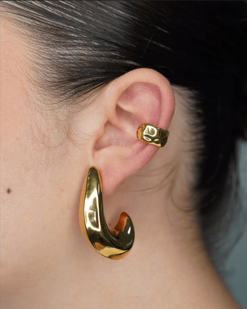Ear Cuff con textura - AretesDorado VERYSA