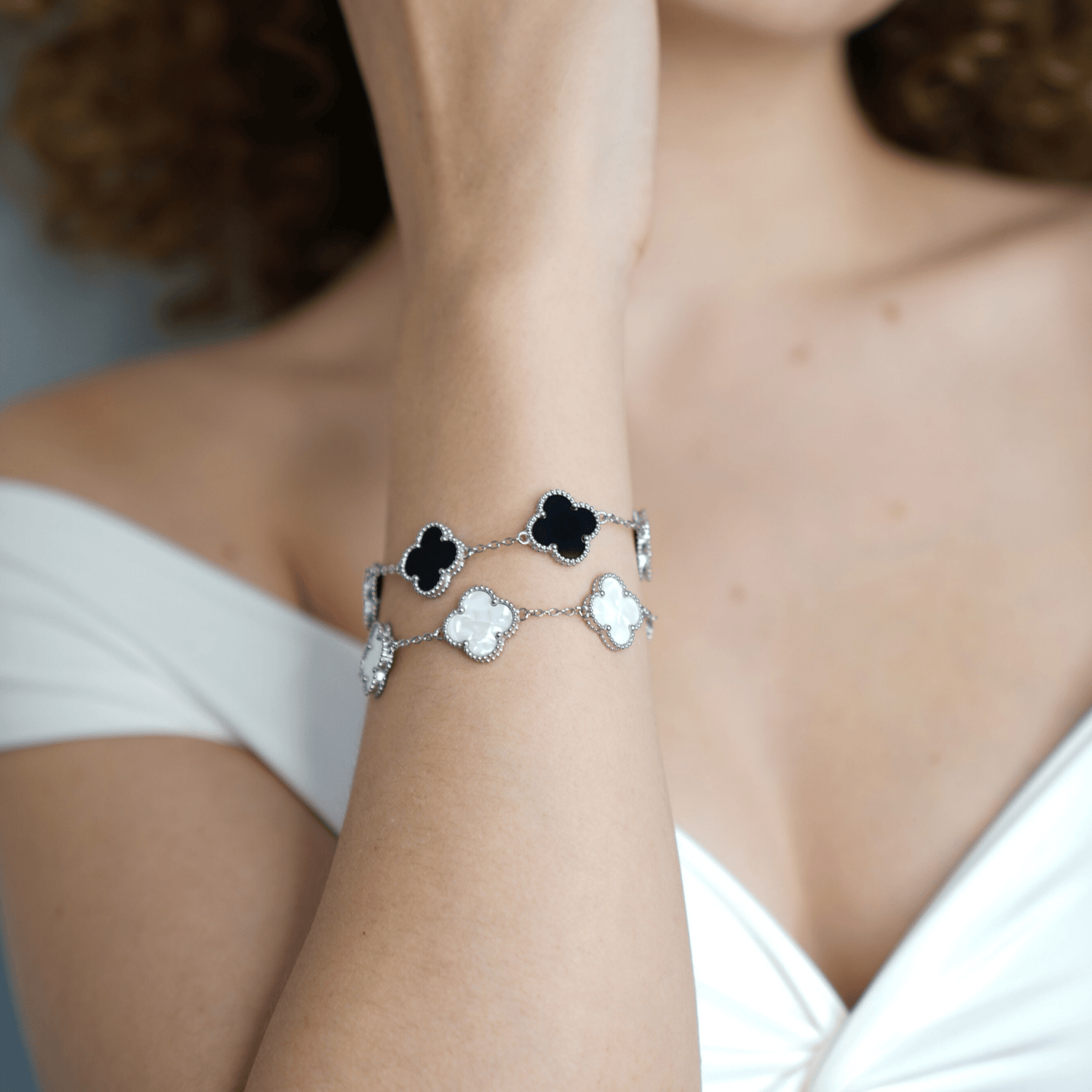 Pulsera Trébol - BrazaletesNegro VERYSA